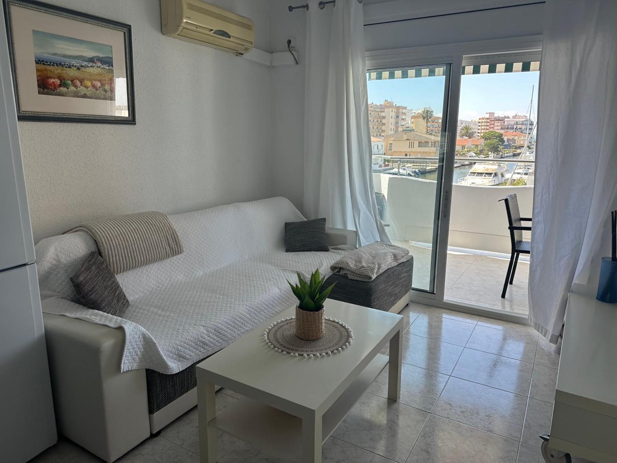 Bonito Apartamento En Roses Zona Familiar Exterior photo