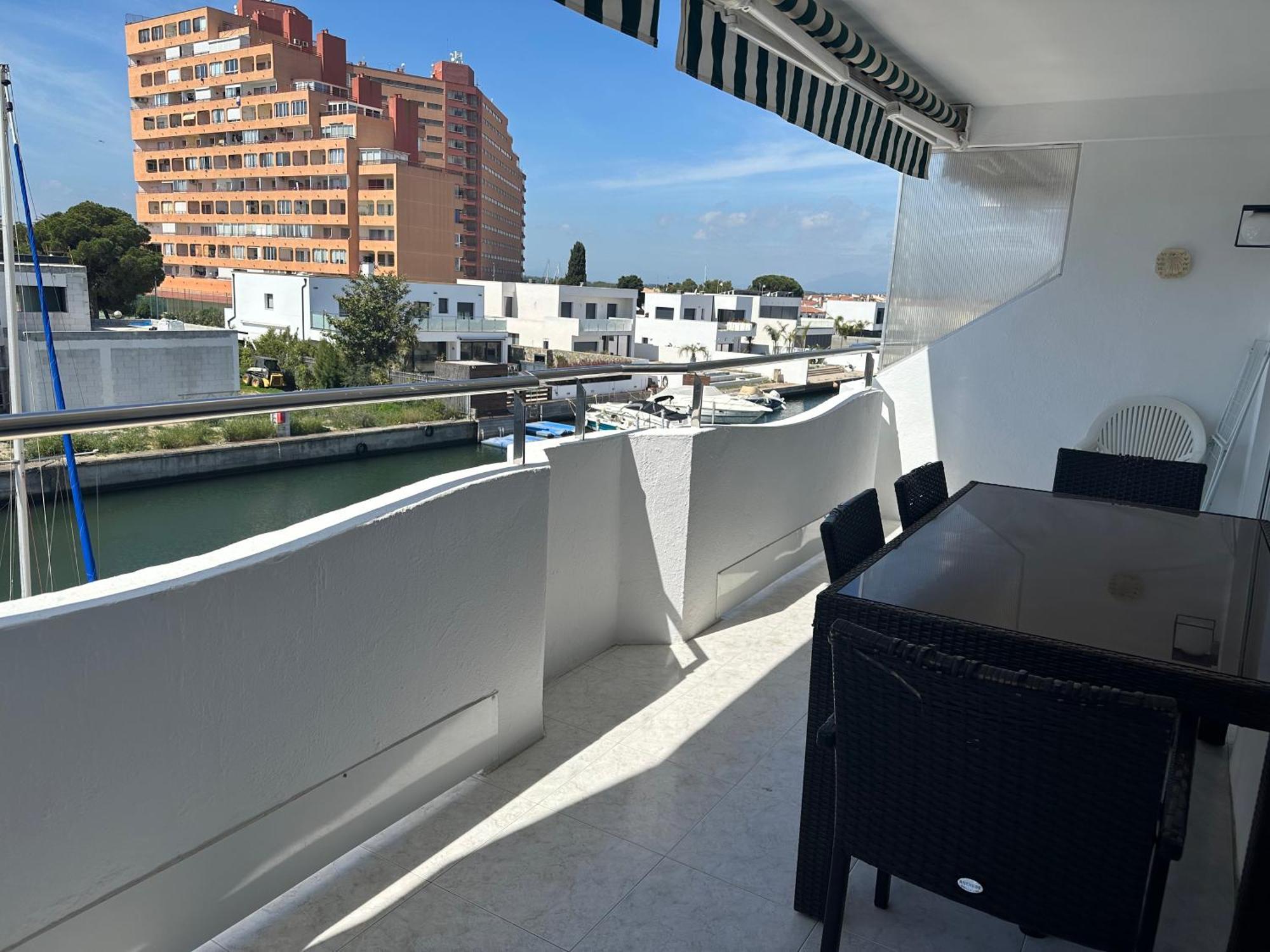 Bonito Apartamento En Roses Zona Familiar Exterior photo